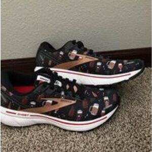 Women’s size 6 Brooks ghost 14